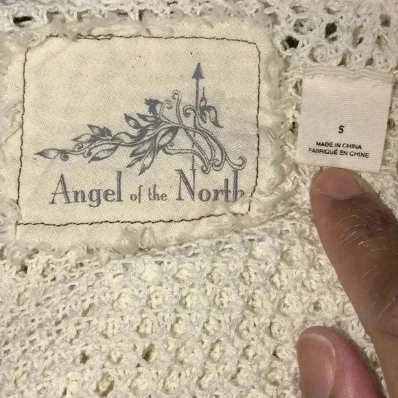 Angel of the North Crochet Pullover Top Size S—B2 - Picture 6 of 7